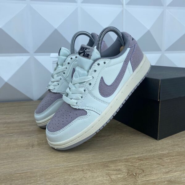 lila Jordan Retro 1 Baja