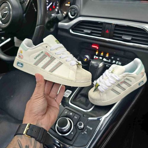 49 Adidas Superstar