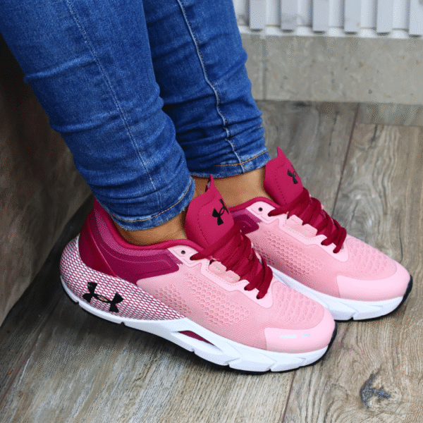 6 Under Armour
